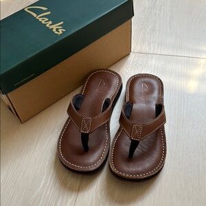 Clarks Brown Roxanna Sandals Slip-On Design